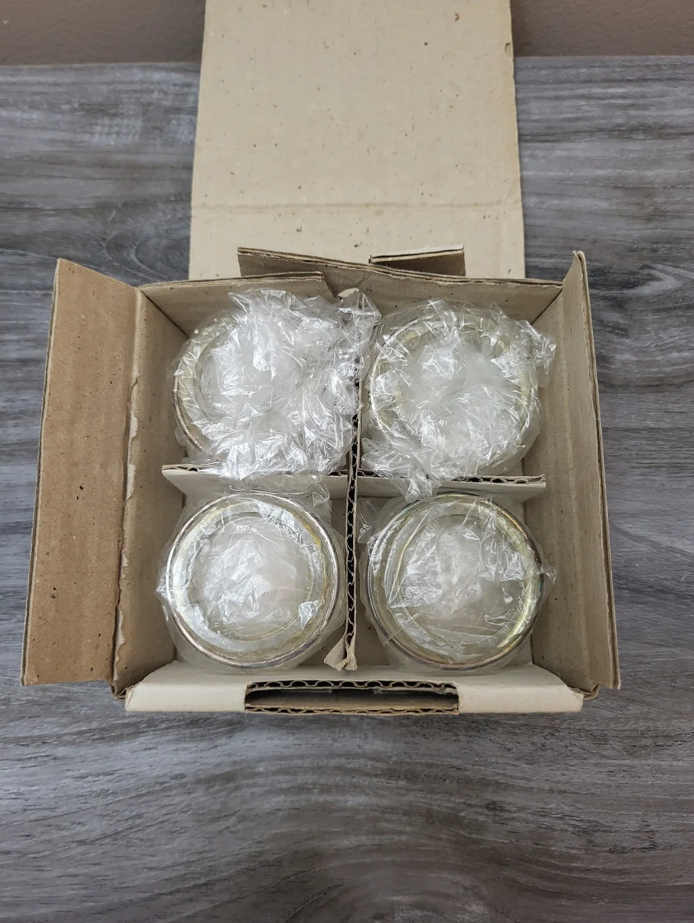 Vintage Oneida Clear Crystal Napkin Ring Set Silver-Plated Bands Set of 4